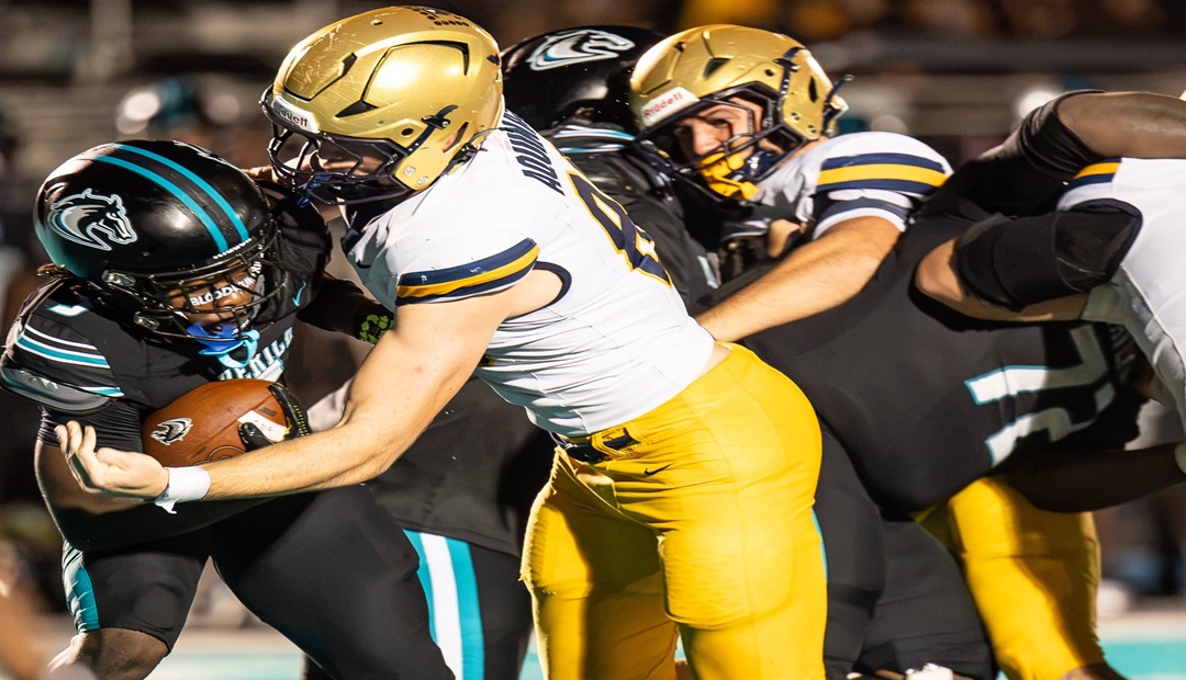 St. Thomas Aquinas Rolls To 19th Straight Win, 40-7, Against Archbishop McCarthy