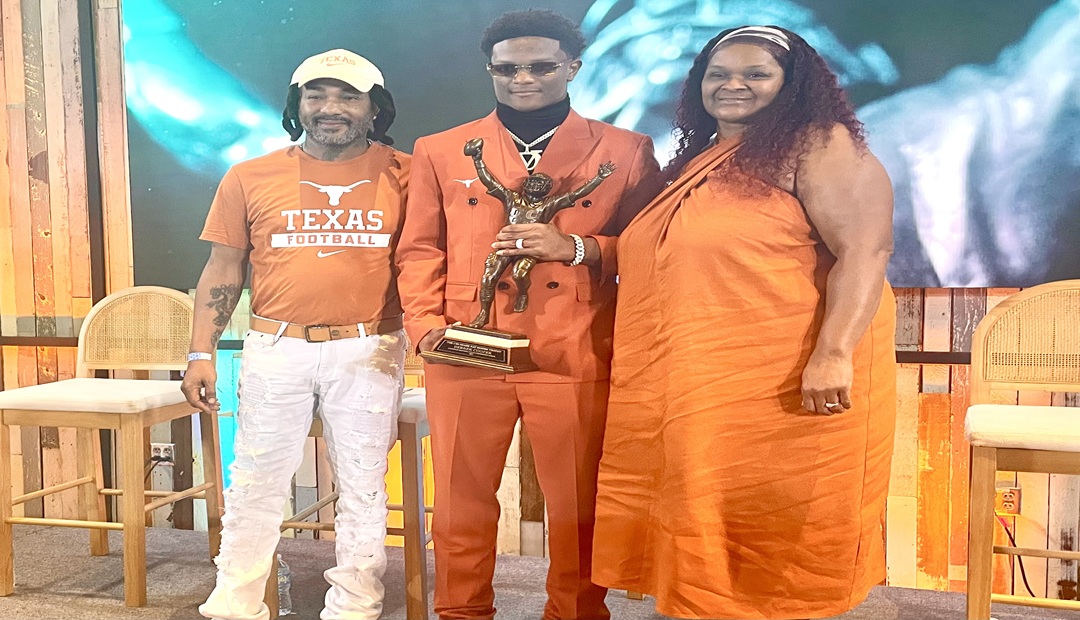 Chaminade-Madonna’s Derrek Cooper Wins Nat Moore Trophy